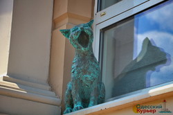 В Одессе увековечили поющих котов