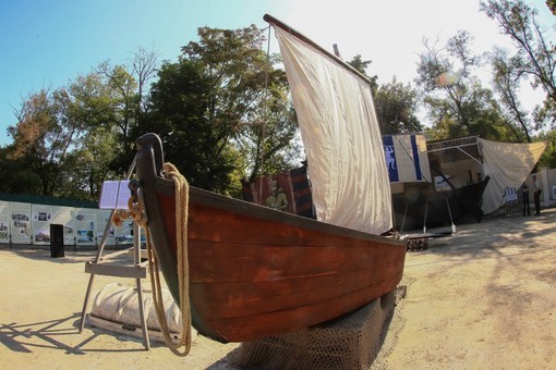Одесситы могут ознакомиться с копиями кораблей, бороздивших в древности Чёрное море