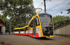 Одесский трёхсекционный трамвай вышел на 26-й маршрут