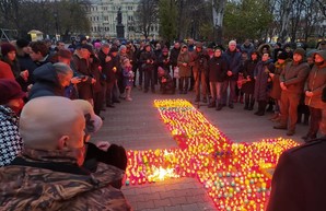 Свечи Памяти в честь жертв Голодомора зажигали в Одессе