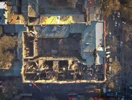 В Одессе снесут часть горевшего здания на Троицкой