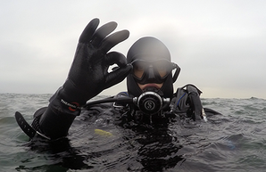 Курсанты одесской водолазной школы отрабатывали погружения в открытом море