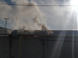 На одесском промрынке «7-й километр» пожарные тушат склады (обновлено)