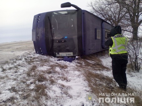 Под Одессой перевернулся автобус с пассажирами, есть пострадавшие