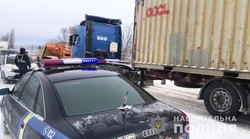 Около 70 машин в Одесской области освободили из снежного плена за сутки полицейские