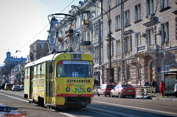 В общественном транспорте Одессы можно заплатить за проезд банковской картой