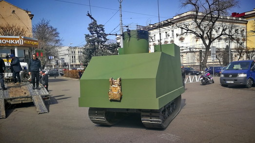 В Одессе на Юморине выгнали русских танком