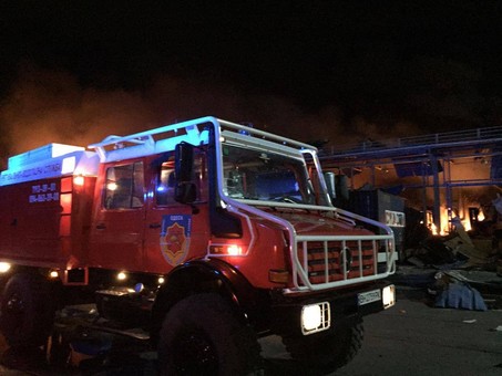 Подаренная французами машина участвовала в тушении пожара после обстрела Одессы