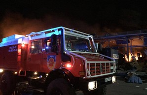 Подаренная французами машина участвовала в тушении пожара после обстрела Одессы